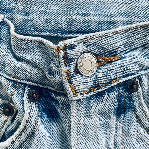 Professionally altered super cute high waisted Levi’s Jean shorts. - Picture 3 of 7